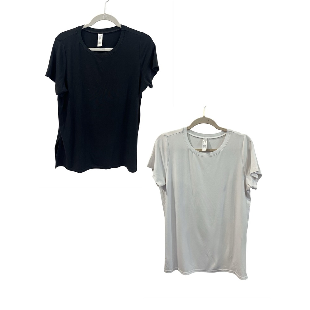 Spanx Bundle of Perfect Length Short Sleeve Tee Black White Sz Large 50169R